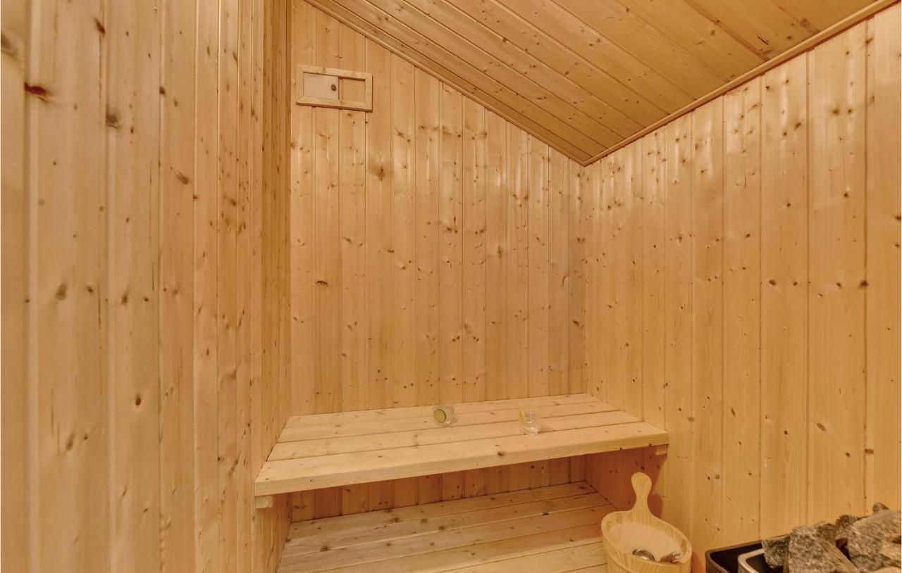 Cozy Home In Tarm With Kitchen Zewnętrze zdjęcie