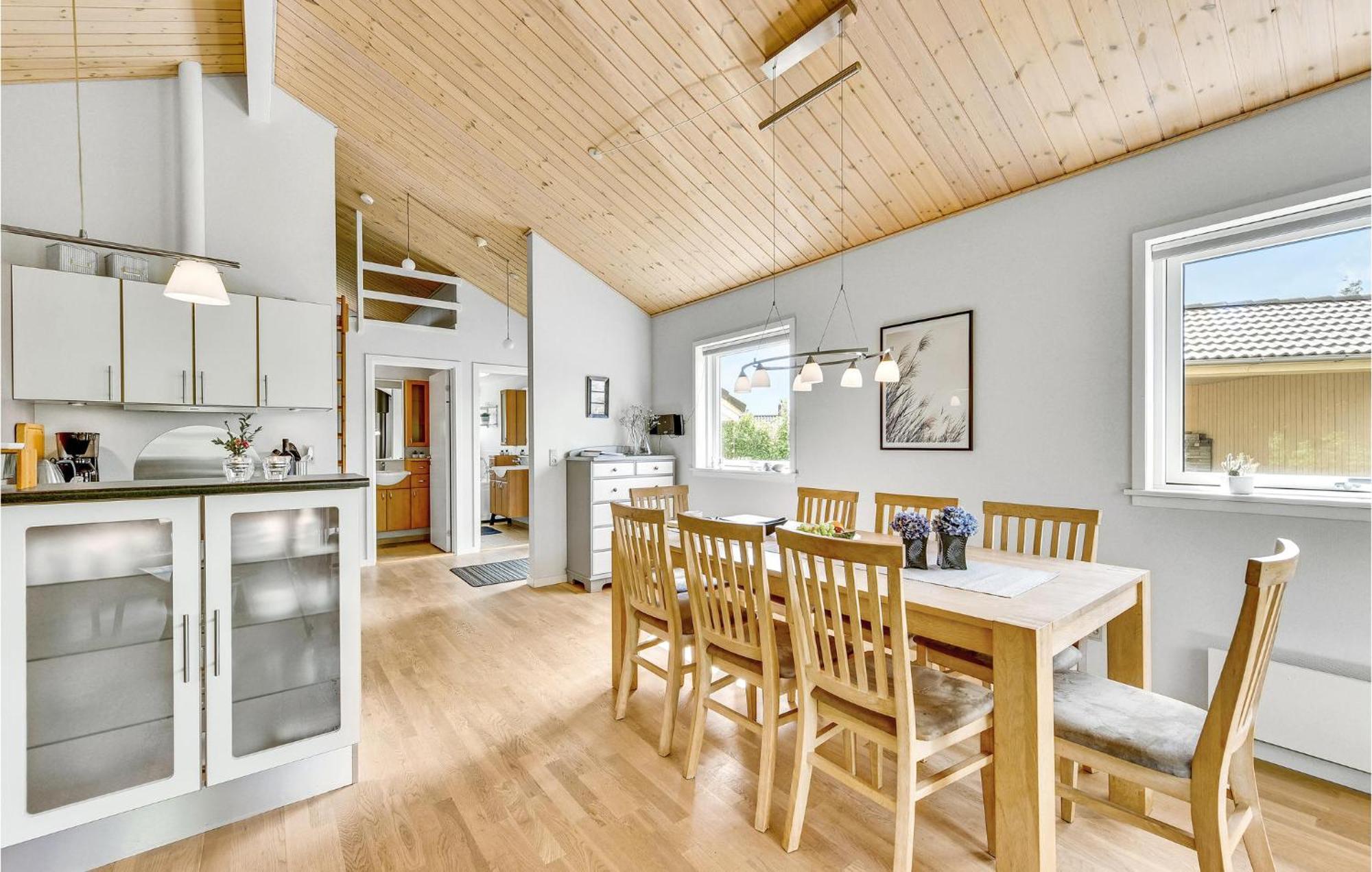Cozy Home In Tarm With Kitchen Zewnętrze zdjęcie